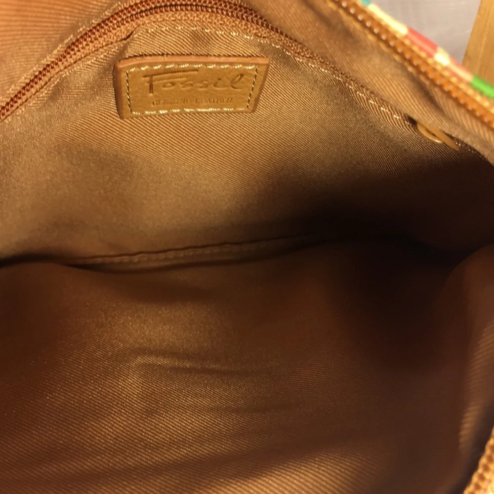 Fossil leather crossbody almost new roomy bright - Picture 6 of 8